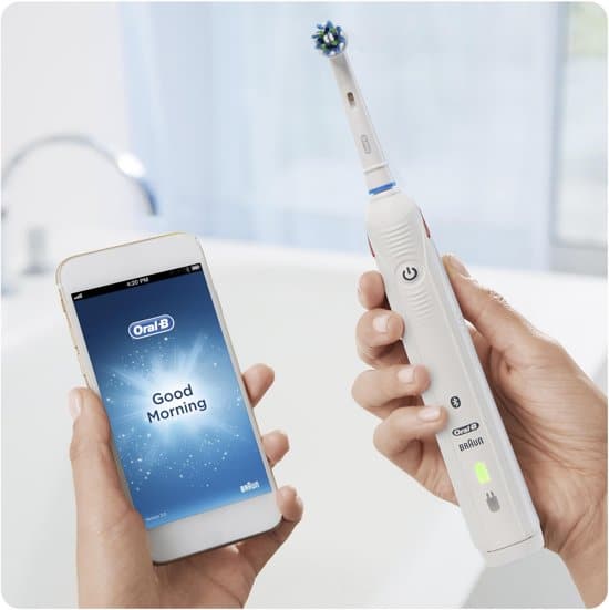 De Oral-B Smart 4 helpt bij het tanden poetsen